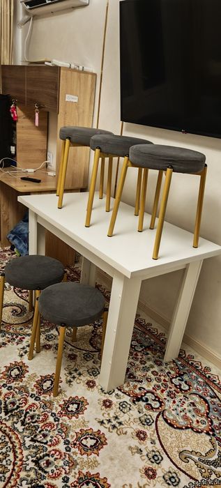 Кухонный- стол отличное состояние 30000