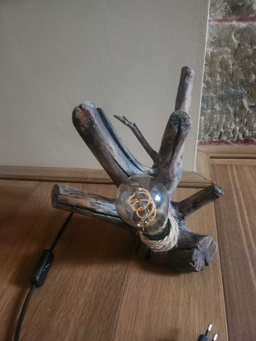 Продавам уникална лампа