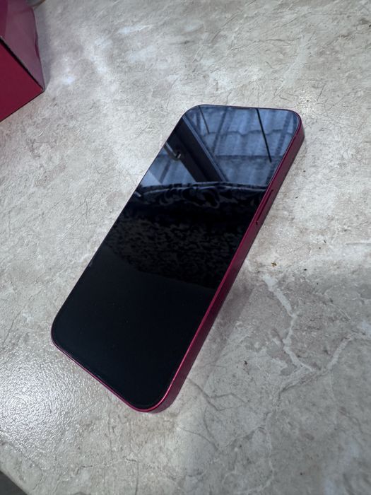 Продам iphone 13 красный 256 gb