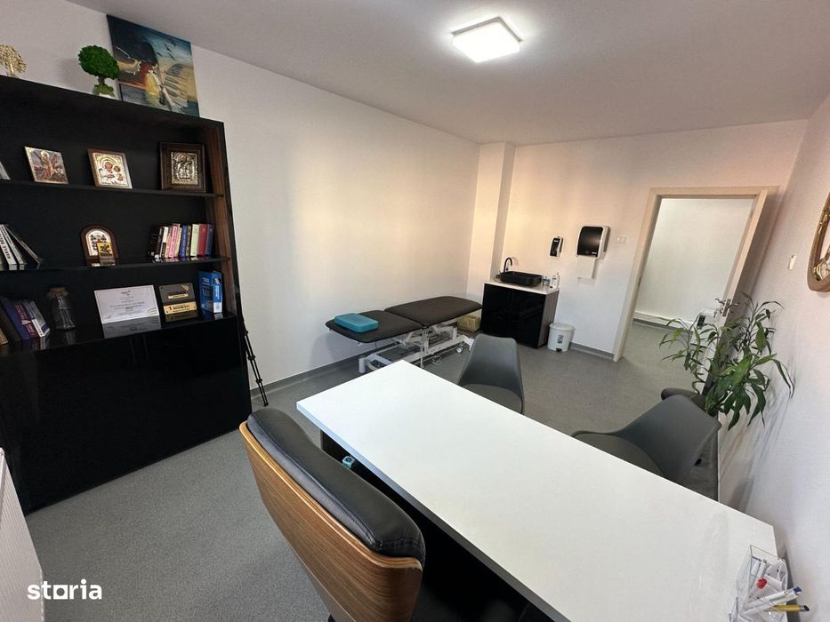 Vand spatiu comercial clinica  inchiriat pe 8 ani randament 10-15%