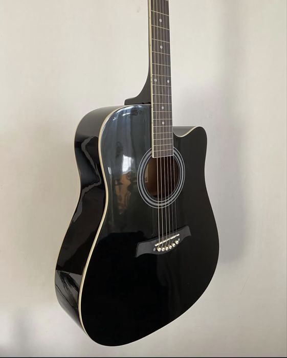 Гитара (новая) концертная