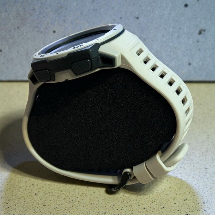 Като Нов Garmin Instinct 45mm GPS Watch Tundra