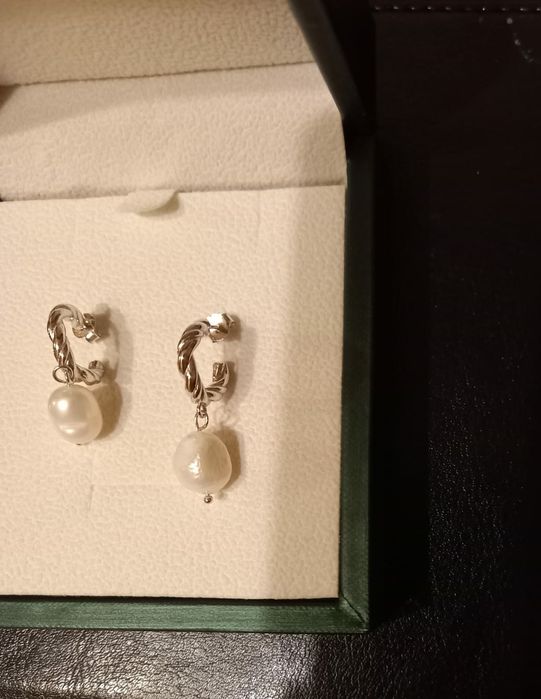 Продаются серебряные наборы, серьги