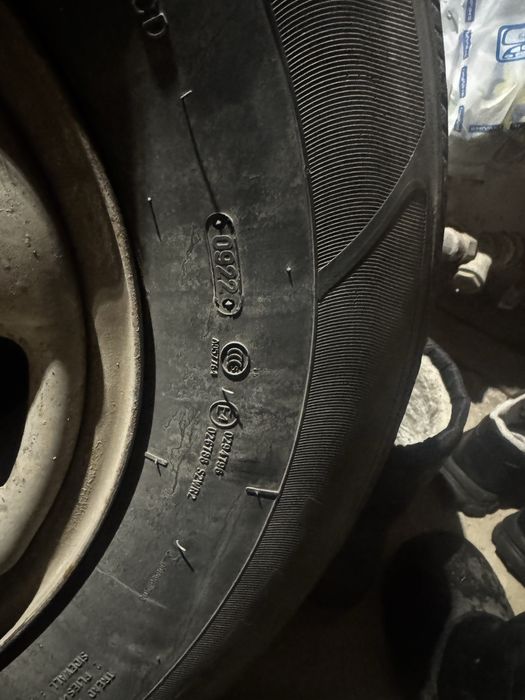 Продам шины комплект на р15