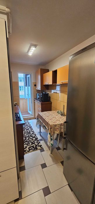 Apartament 2 camere de inchiriat zona Astra cu loc de parcare