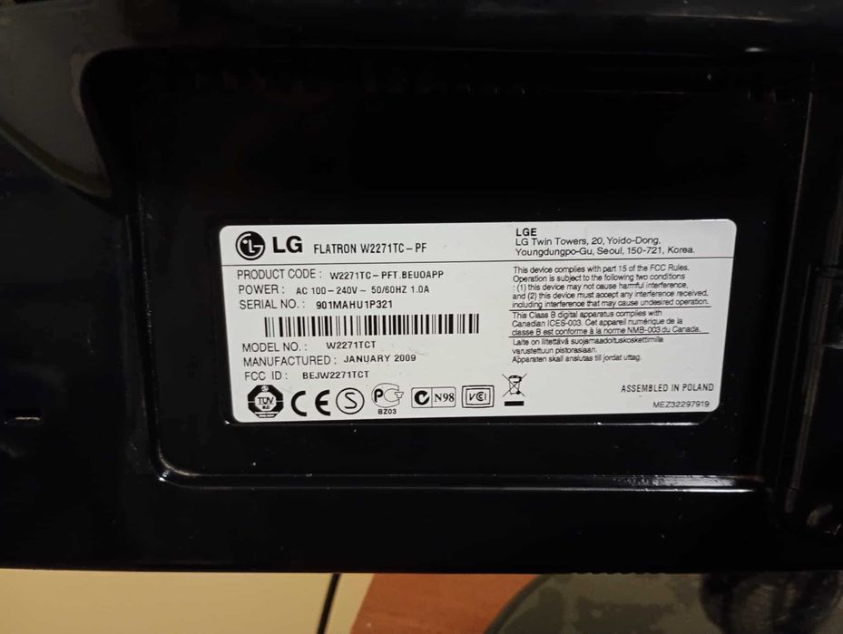 LG Flatron W2271TC 22 inch Монитор