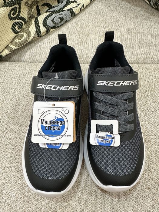 Кроссовки Skeachers