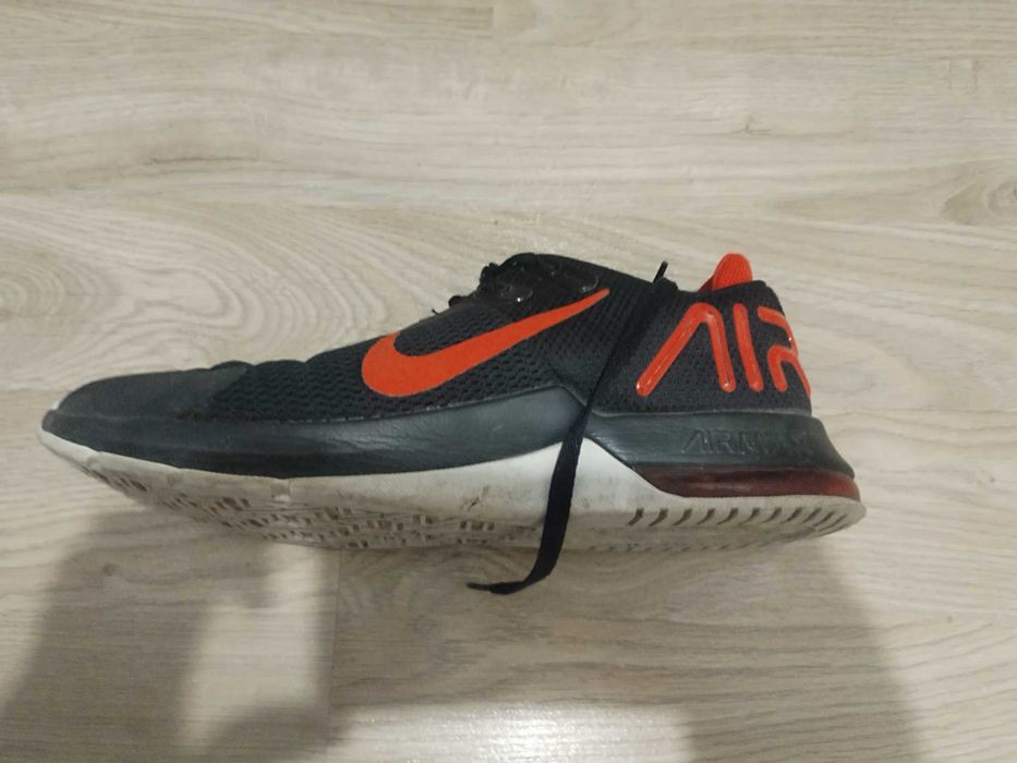 Vand adidasi in stare foarte buna