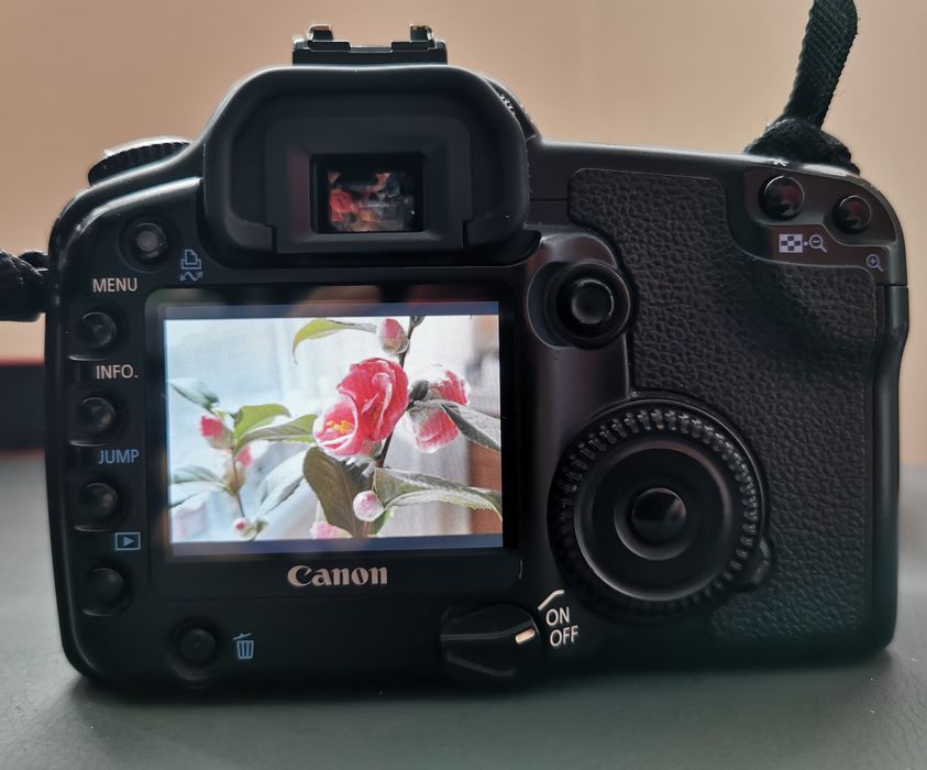Японски фотоапарат Canon EOS 30D + японски обектив