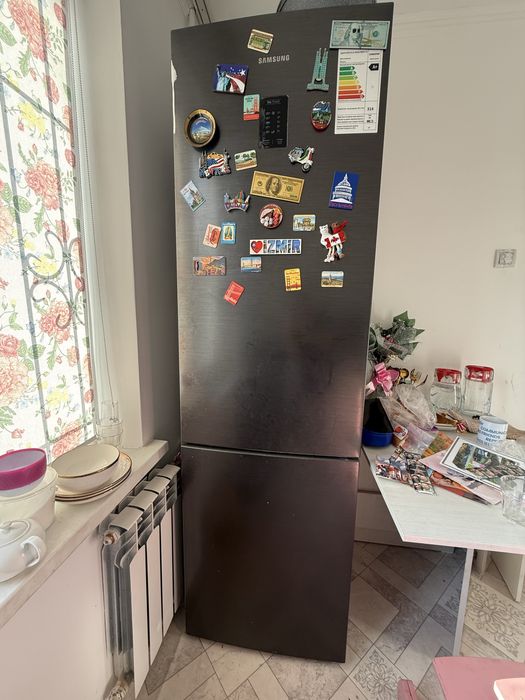 Прдам бу холодильник Samsung