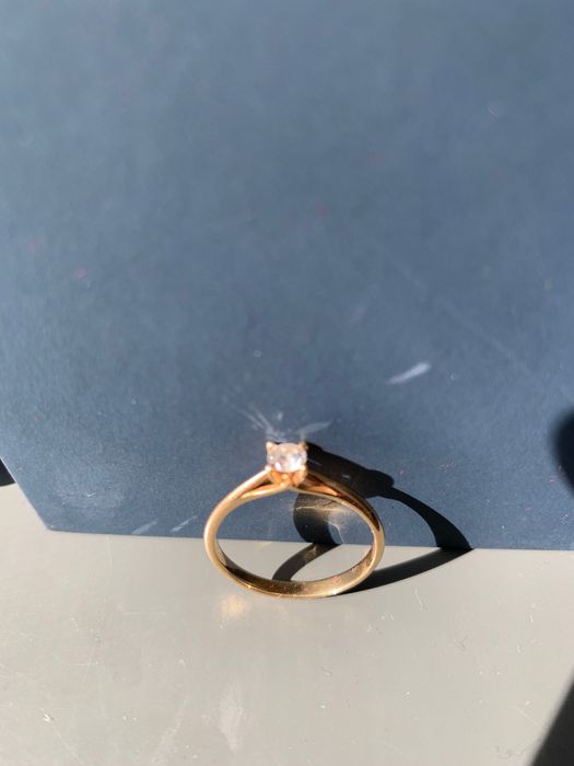 Годежен пръстен 18к с диамант