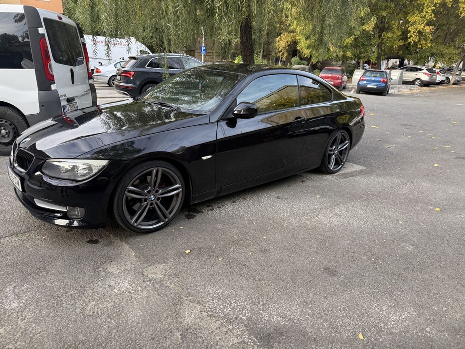 BMW 2011  2,0 l  245km