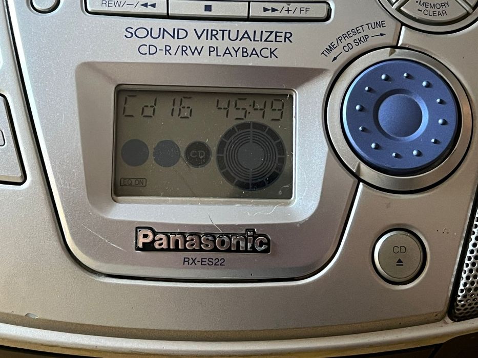 Vând radiocasetofon +CD Panasonic RX-ES22