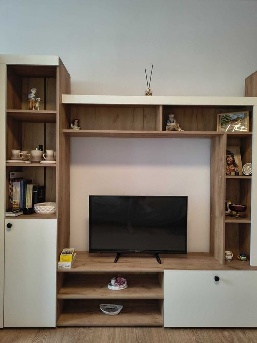 Vând mobilă de sufragerie nouă