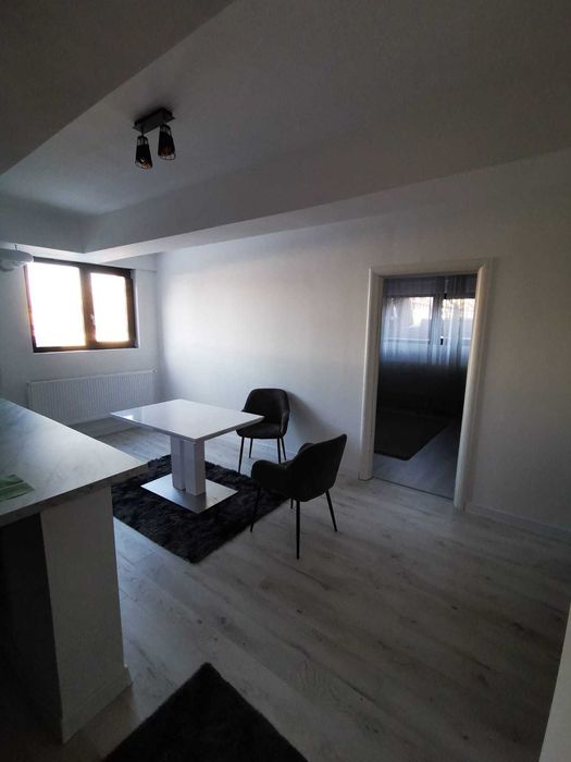 Ap 2 camere de inchiriat (vis-a-vis de Padurea Rosu)