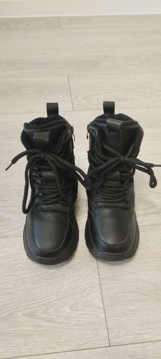 Продам зимние сапоги детские