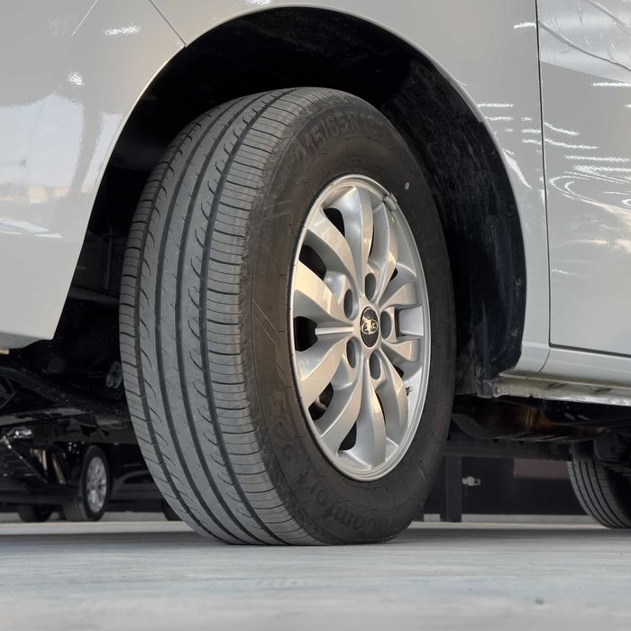 JAC M4 микроавтобуси