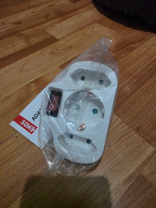 Intrerupator Adaptor priză dublă si tripla cu întrerupător