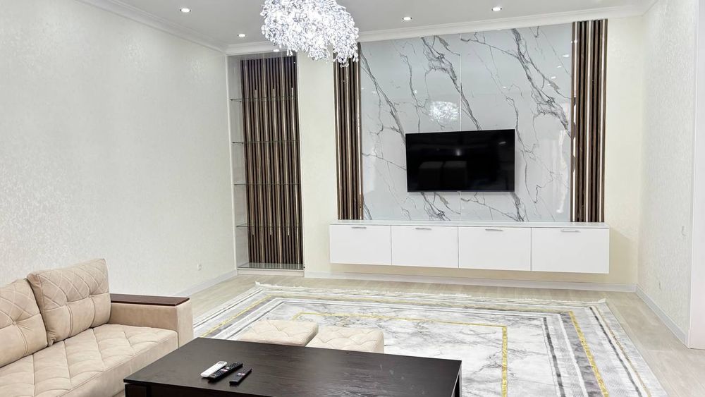 Сдаётся  двух  этажный, коттедж,таунхаус, дом в элитном районе