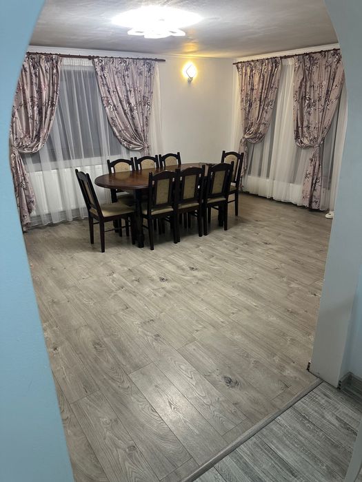 Casă de vânzare, Secuieni