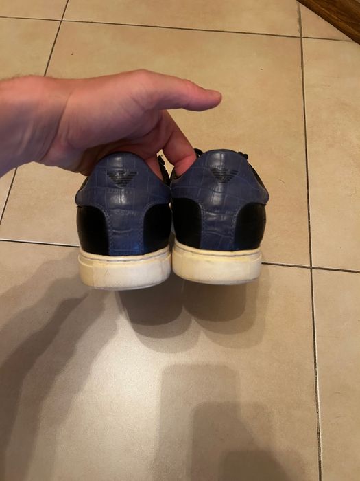Оригинални кецове Armani 41-Черно с тъмно-синя вставка.