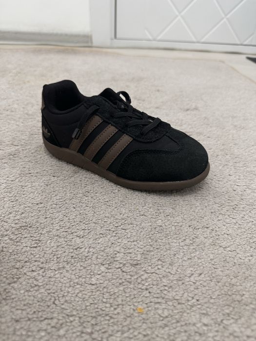 Кроссовки набук. 30 размер.