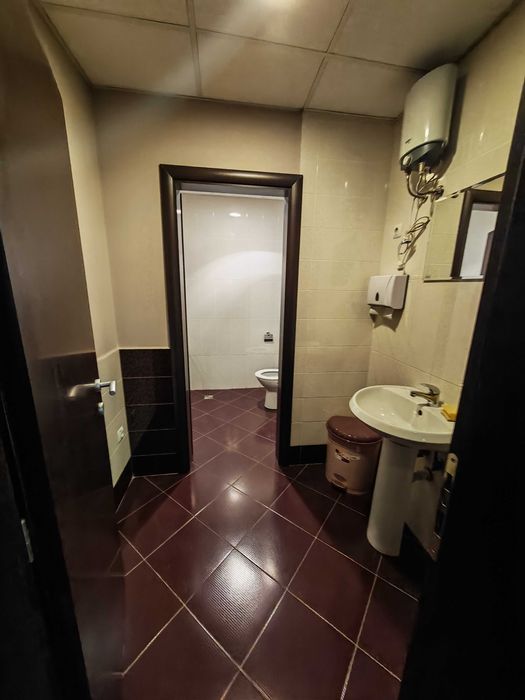 Дава се под наем Магазин в Перник, Изток - 120 кв.м за 600 € - Снимка #4