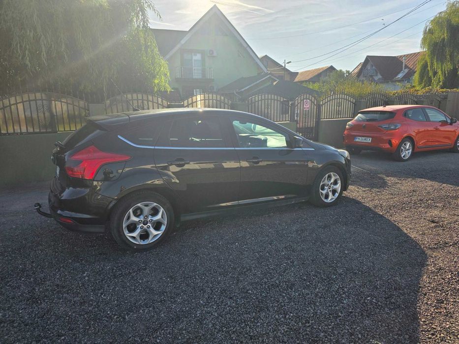 FORD Focus 2013 — imagine 5