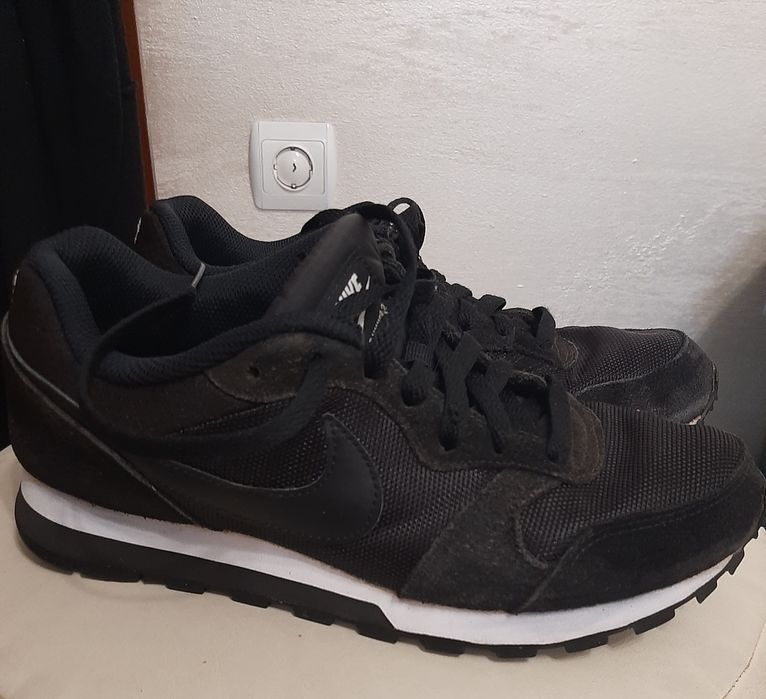 Маратонки Nike MD Runner и Nike Jordan Luka