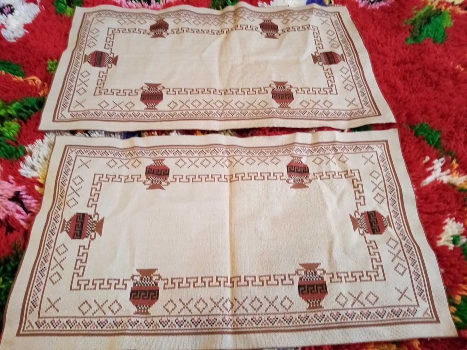 Малки ръчно изработени кърпи