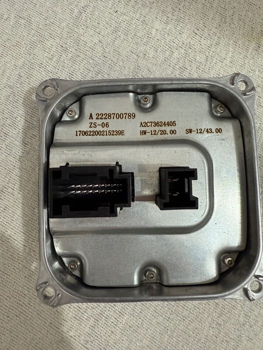 Баласт запалка Мерцедес w212 , w218 , w222