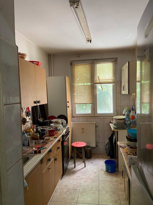 Apartament 3 camere, decomandat, Sector 4 – loc de parcare inclus