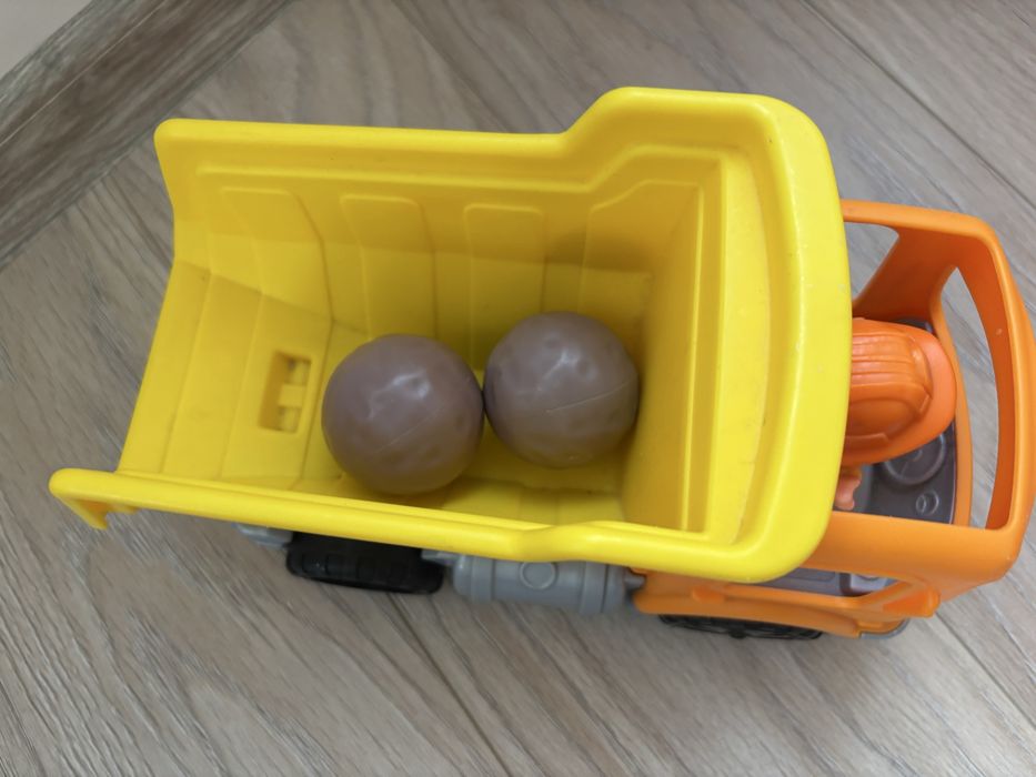 Fisher-Price Little People Work Together Construction truck