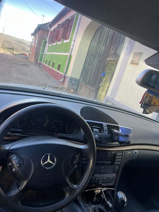 Mercedes-benz  E 220cdi