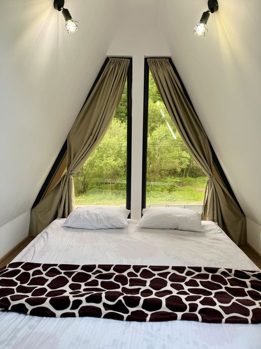 Cazare Lion Cabin & Kong Escape(cabana a frame/ tiny house)