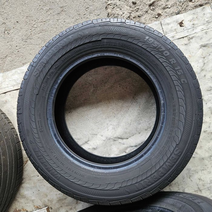 2 летни бусови гуми 195/70R15C Semperit Van-Life 2 104/102S DOT4922
