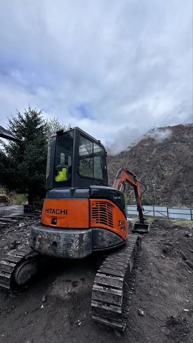Продам миниэкскаватор HITACHI 35U
