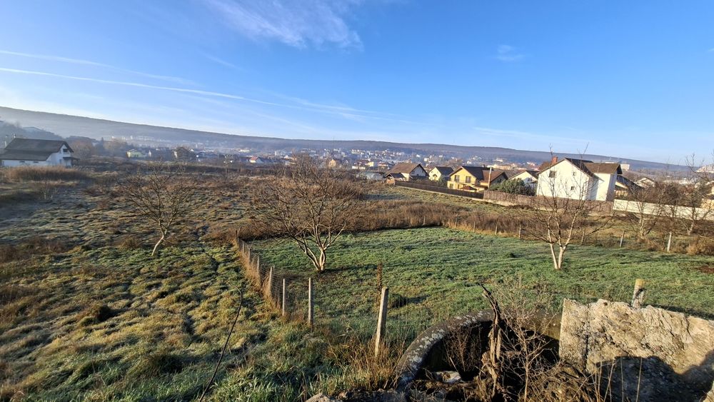 Teren intravilan Corunca