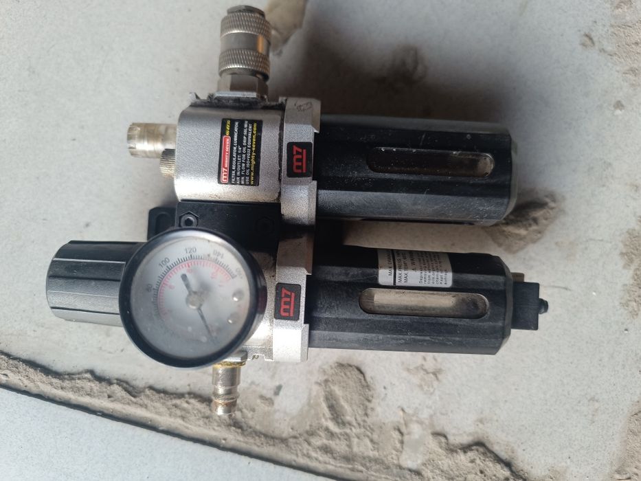 Влагоотделитель для компрессора