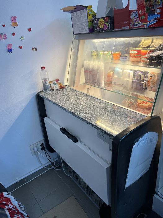 Vitrina mezel-lactate