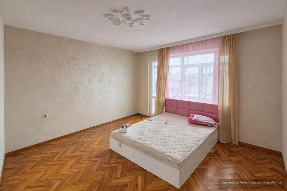 Тристаен апартамент в кв. Банево