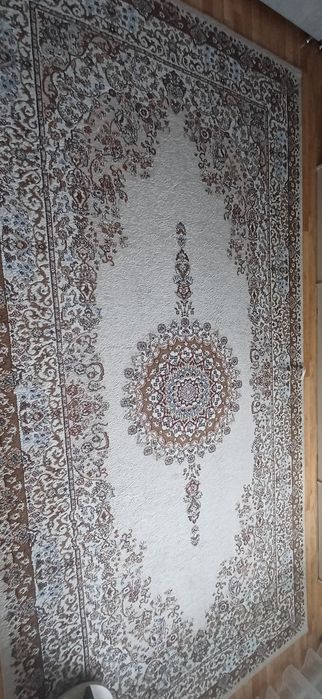 Продам палас и дорожку.