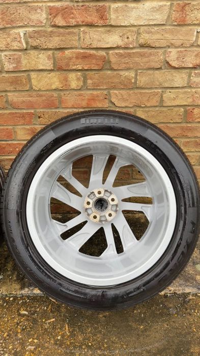 Джанти за Audi Q7 20”  с гуми Pirelli P Zero Tyres