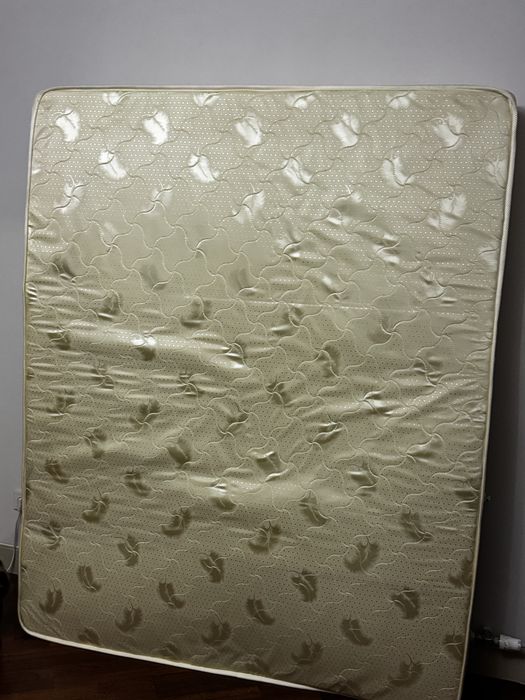 Матрас бу продам 12 000