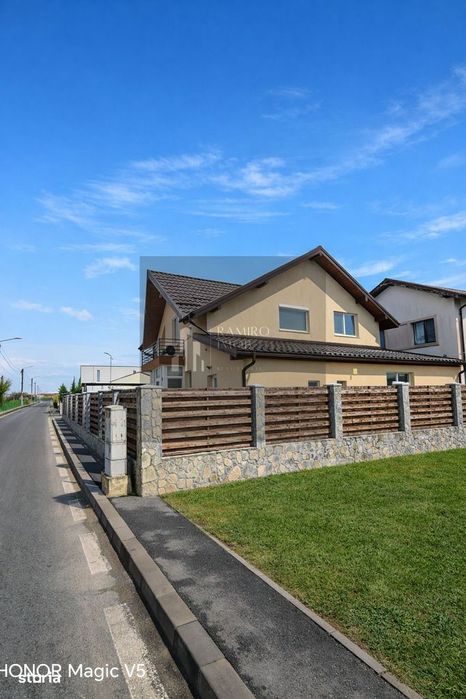Vila Individuala 4 camere,200 mp  curte/Otopeni x