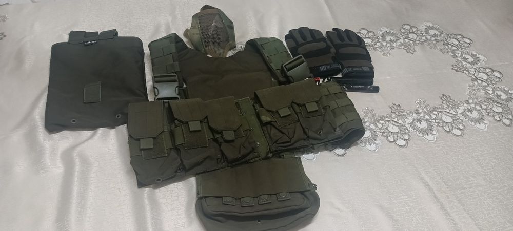 Vesta tactica mănuși airsoft