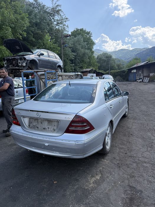 Мерцедес W203 c270cdi 2002г на части