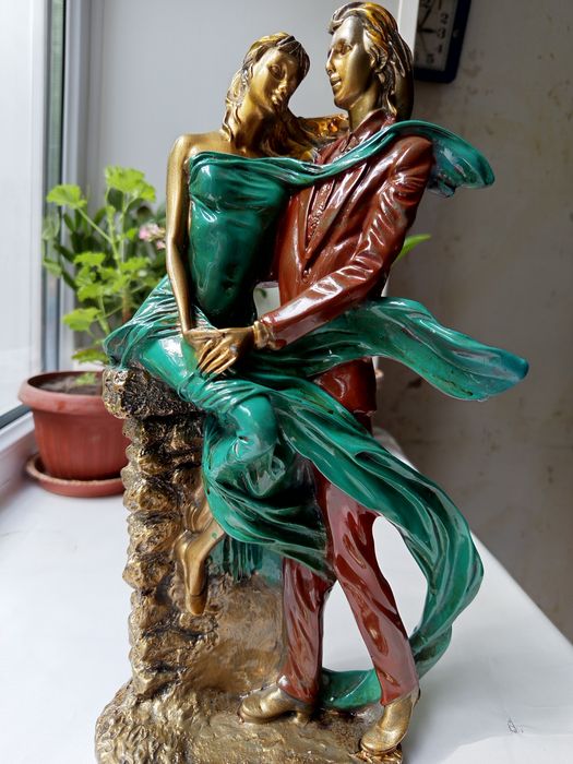 Статуэтка СССР  влюбленная пара