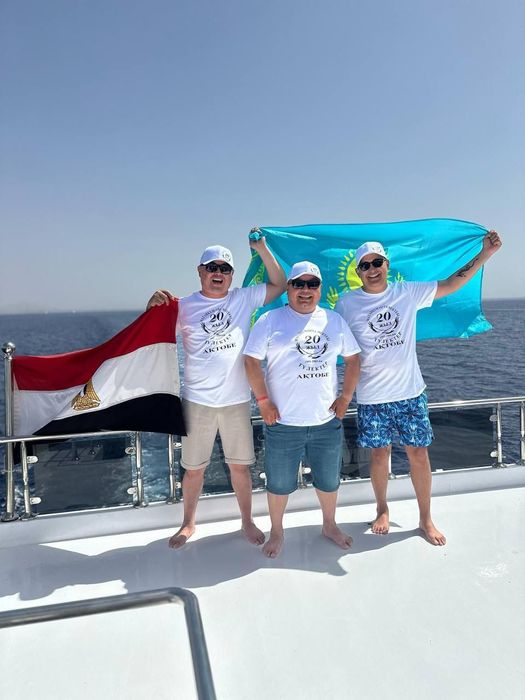 Термонаклейки. Футболки с лого