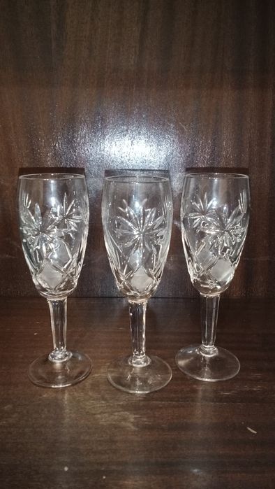 Хрустальные фужеры и рюмки